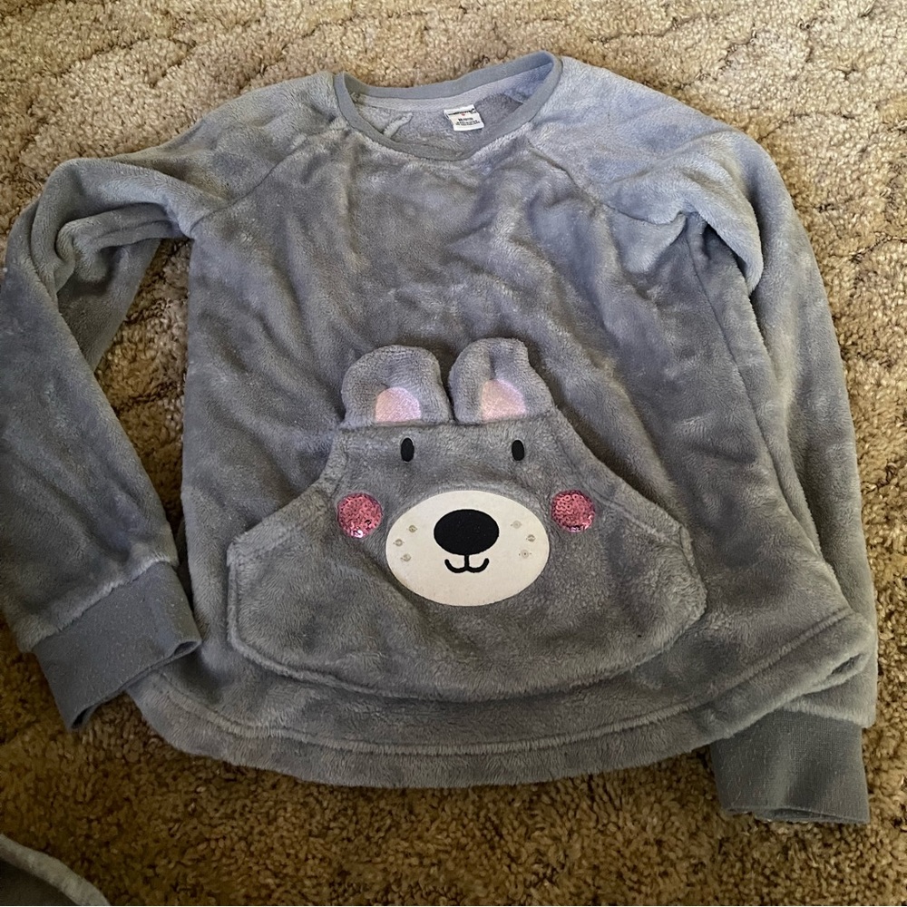 Cute bear sweater